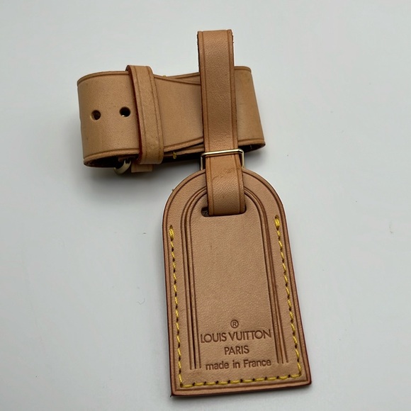 Louis Vuitton Name Tag & Poignet Vachetta Leather Brown Great Condition,All Products : American Fashion Style Bags On Sale